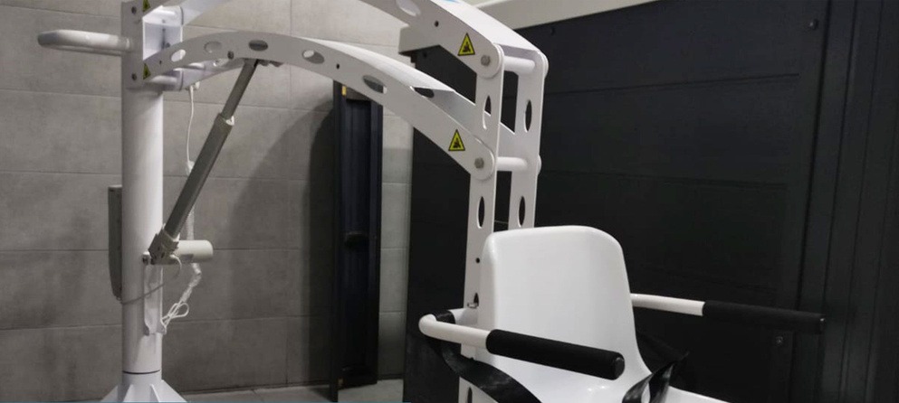 Elevador de Piscina Elevated Pool Lift - Image 2
